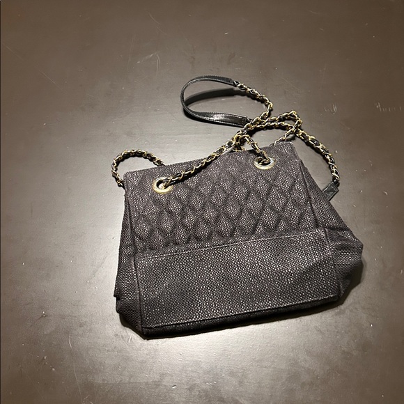 Neiman Marcus collection - Elegant Black Quilted Chain Strap Bag - Picture 10 of 10